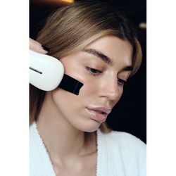 Čistač za lice Ultrasonic dubinski sa pozitivnim i negativnim ionima  BEEA Beauty